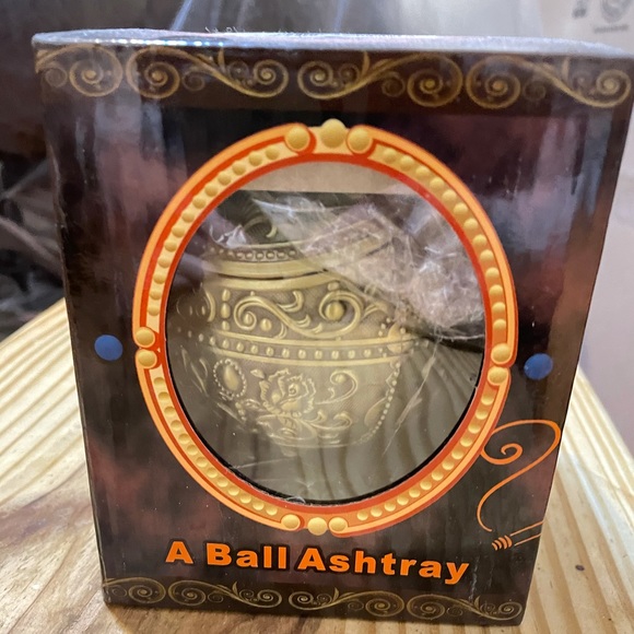 ‼️FLASH SALE‼️ Brand new Vintage ashtray - Picture 4 of 4